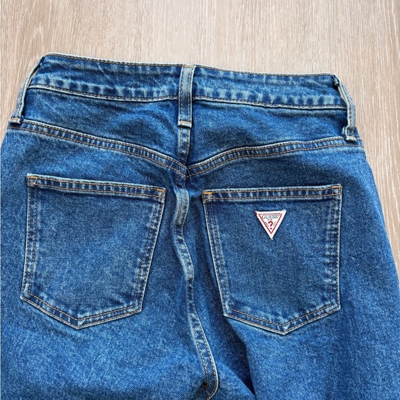 GUESS Mom Jeans 25 x 26’ blue denim womens - Picture 6 of 7